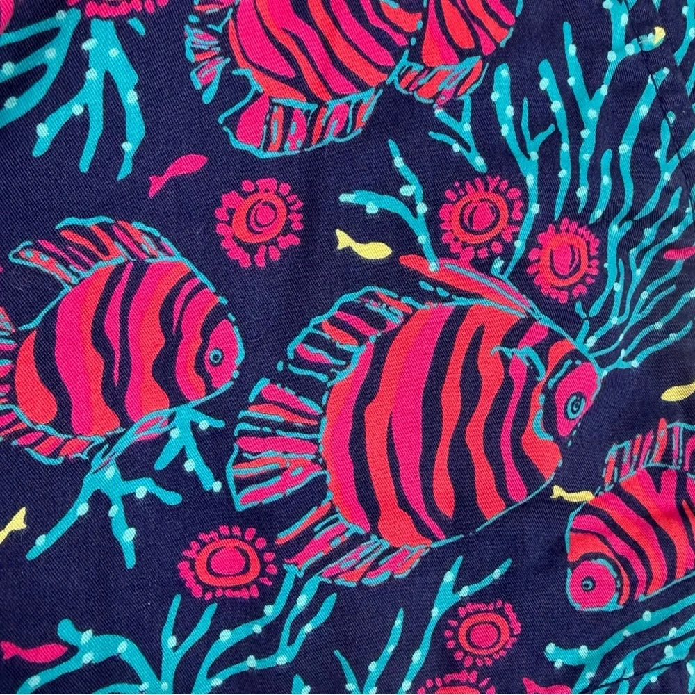 Lilly Pulitzer Callahan Shorts Navy Fish Print Size 8 - Picture 3 of 7